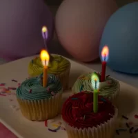 Velas con Flamas de Colores para Fiestas