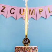 Vela Mágica Dorada con Destellos